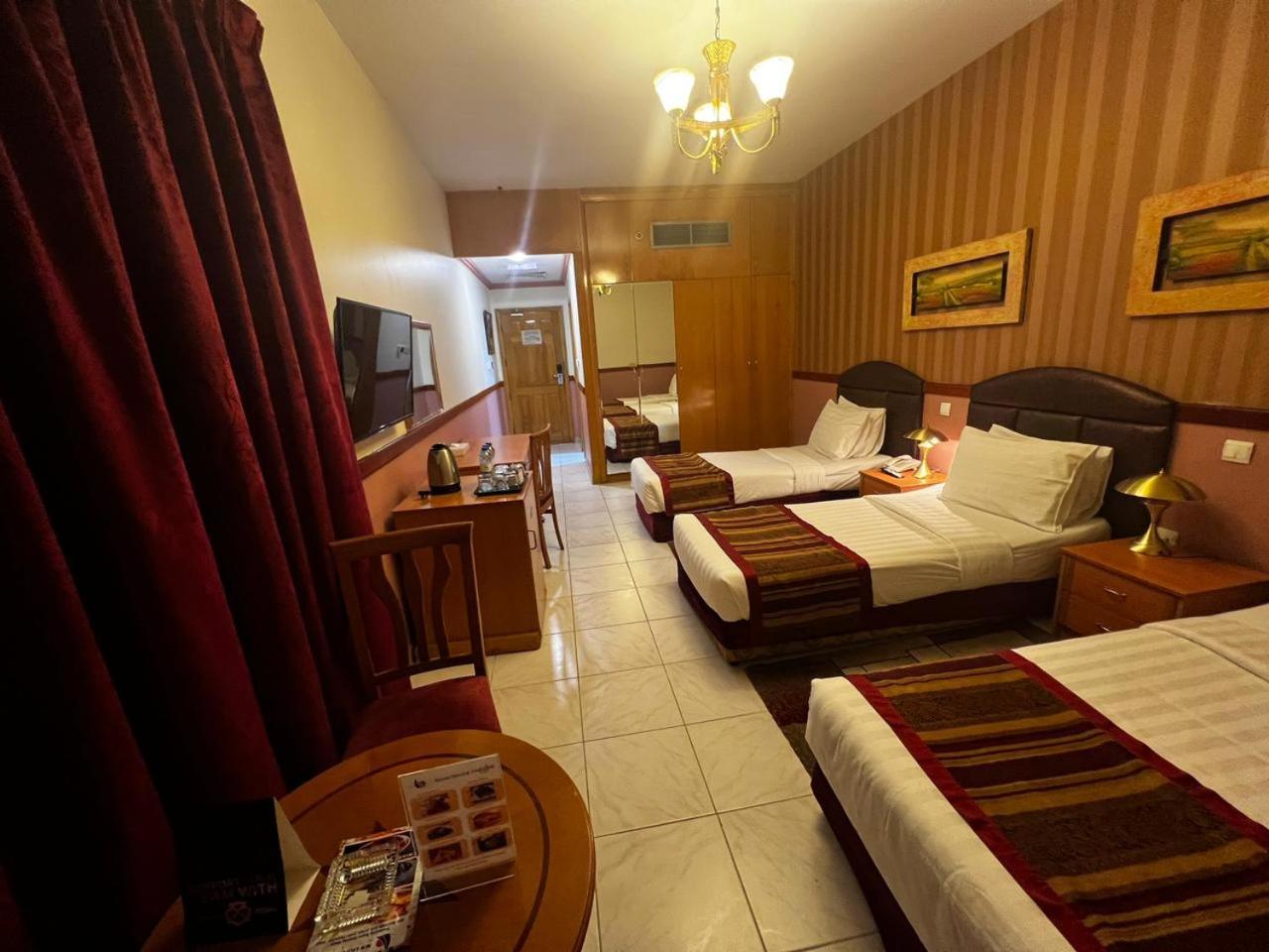 New California Hotel 두바이 외부 사진