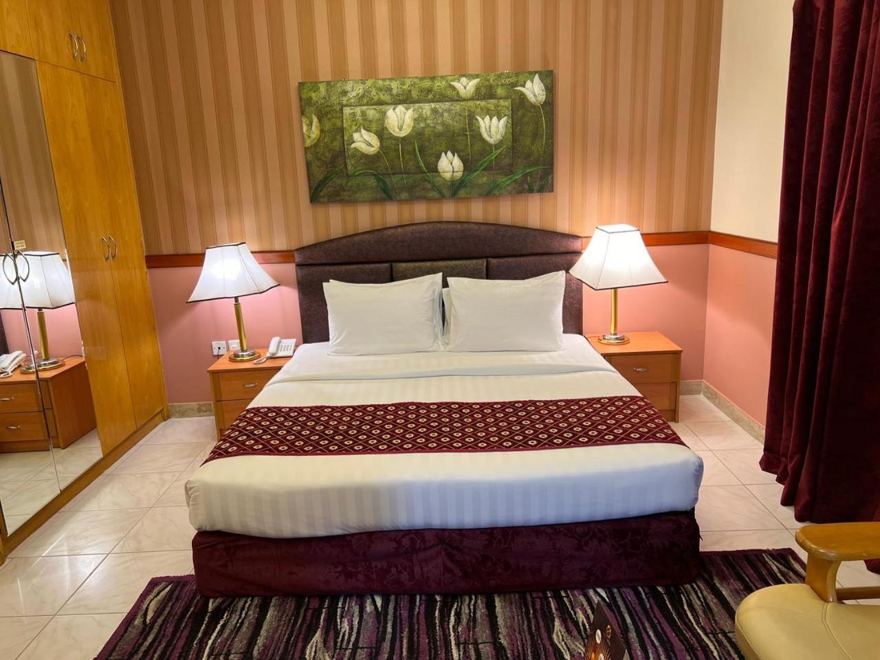 New California Hotel 두바이 외부 사진